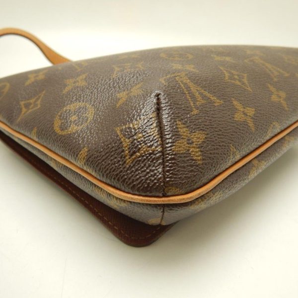 6 Louis Vuitton Monogram Musette Tango Brown