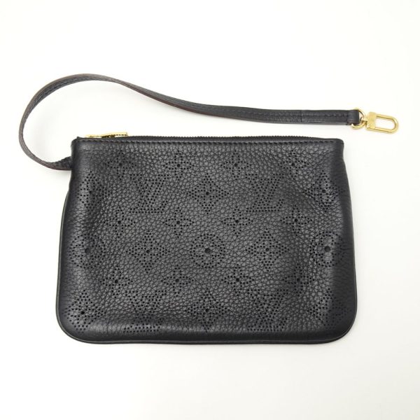 6 Louis Vuitton Mahina Selene MM Noir Shoulder Bag