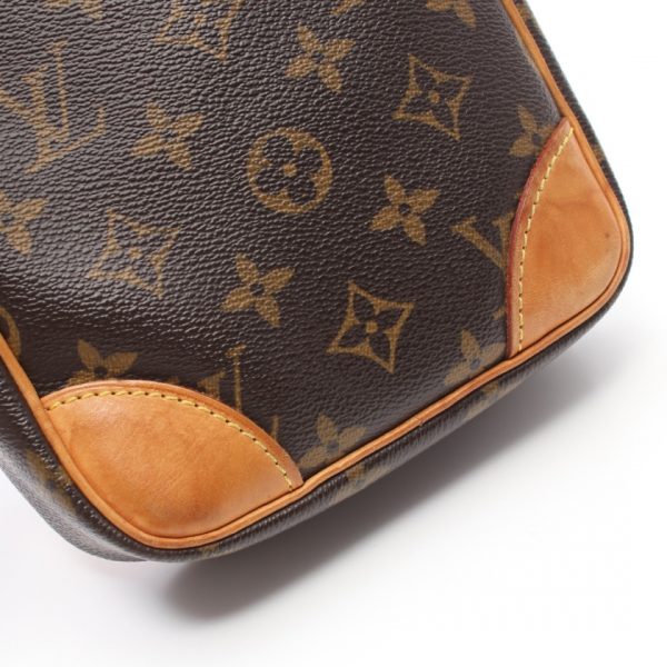 6 Louis Vuitton Danube Monogram Shoulder Bag Leather Brown