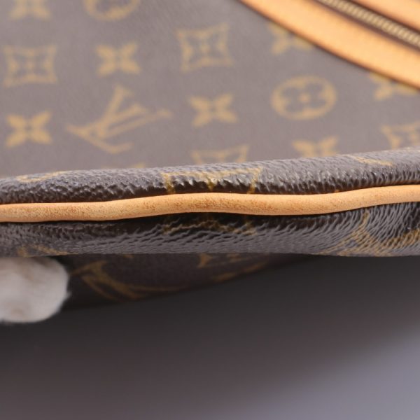 6 Louis Vuitton Pochette Bosphor Monogram Shoulder Bag Brown