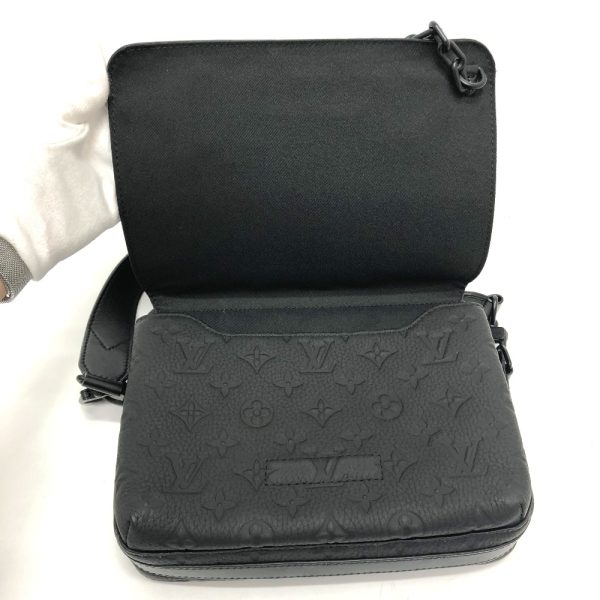 6 Louis Vuitton Taurillon Monogram Shoulder Bag Noir Black