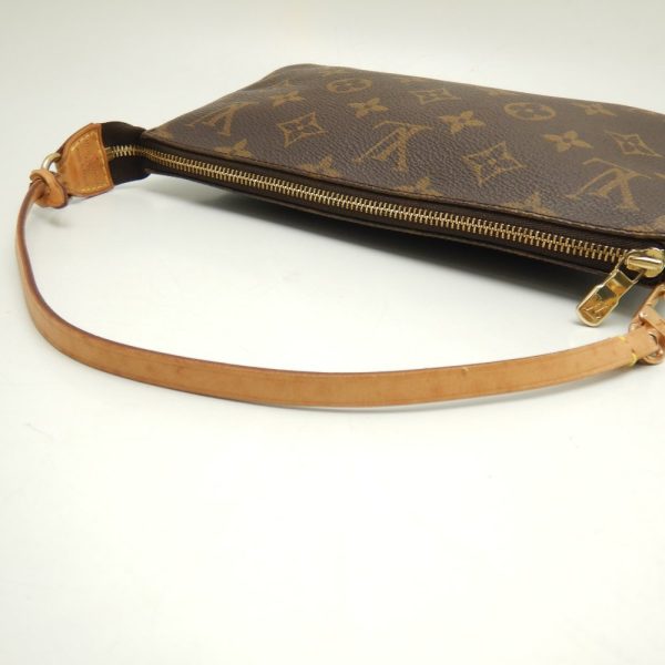 6 Louis Vuitton Monogram Pochette Accessoire Brown