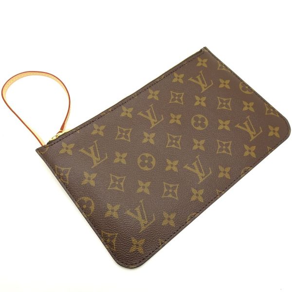 7 Louis Vuitton Monogram Neverfull MM Tote Bag