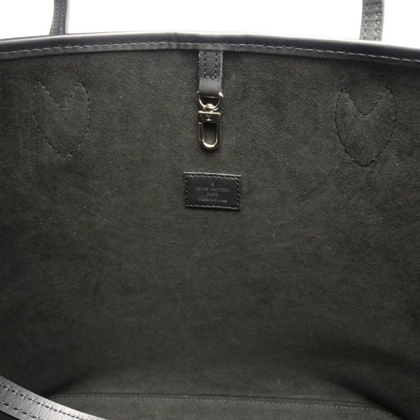 7 Louis Vuitton Epi Neverfull MM Noir Tote Bag