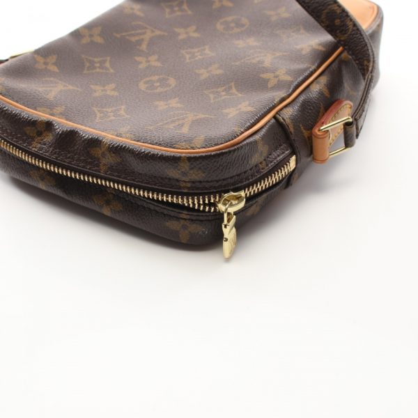 7 Louis Vuitton Danube Monogram Shoulder Bag Leather Brown