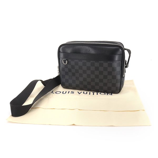 7 Louis Vuitton Damier Graphite Trocadero Messenger PM Shoulder Bag Black