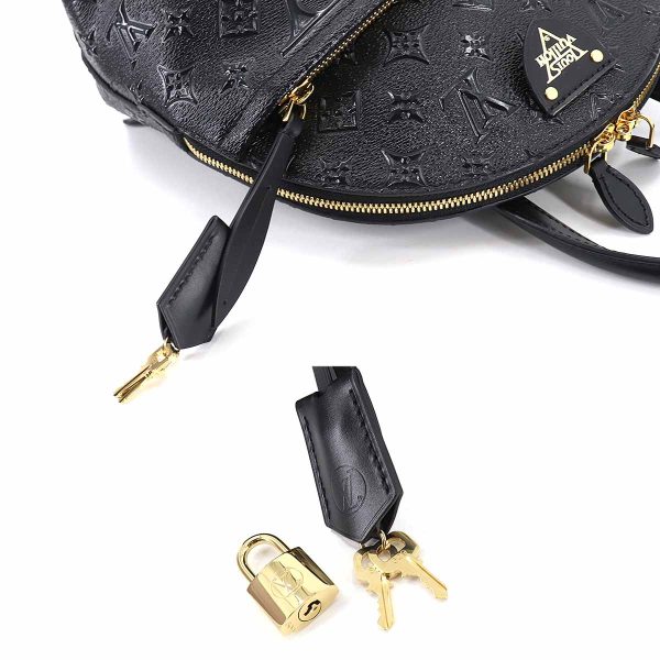 7 Louis Vuitton Monogram Midnight LV Moon Backpack Noir