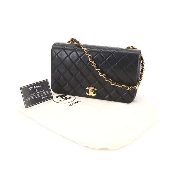 8 Chanel Matelasse Chain Shoulder Bag Leather Black Gold Metal Fittings