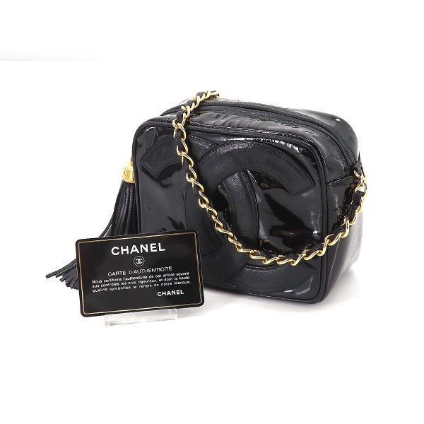 8 Chanel Here Mark Fringe Chain Shoulder Bag Enamel Leather Black Gold Metal Fittings