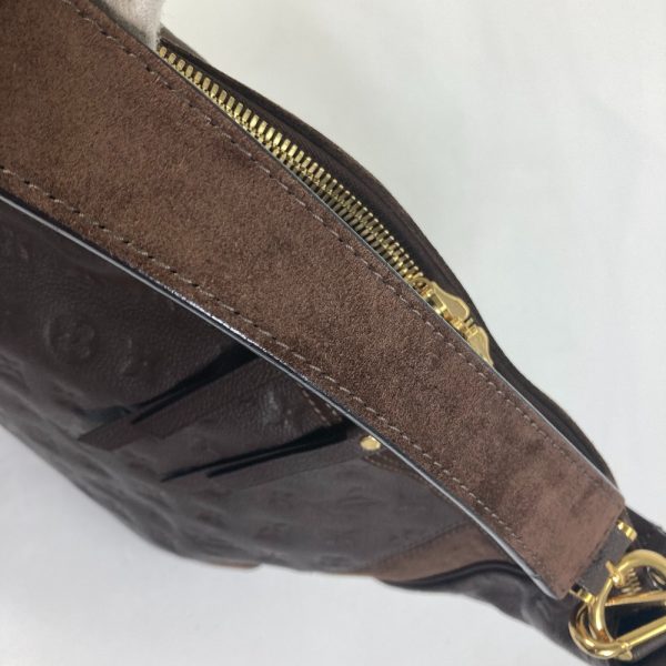 8 Louis Vuitton Audacieuse MM Shoulder Bag Brown