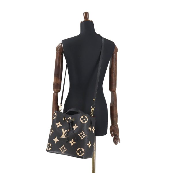 8 Louis Vuitton Bicolor Monogram Emplant NeoNoe MM Shoulder Bag Leather Black Beige