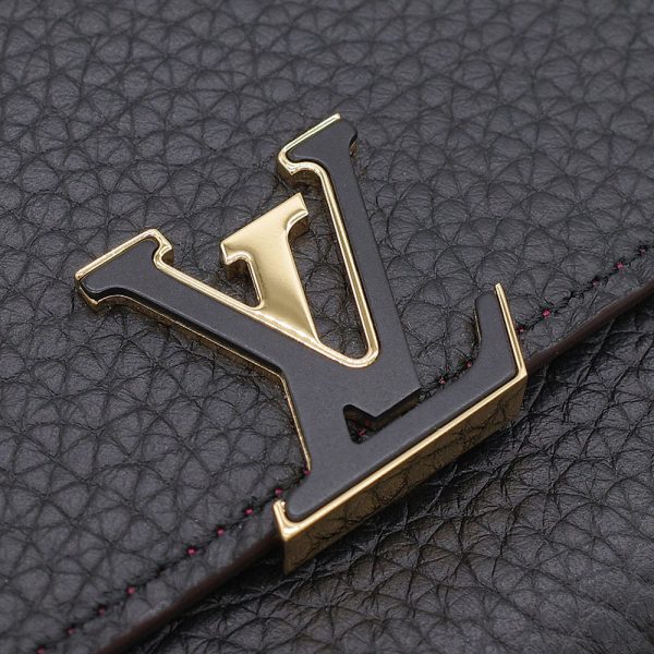 8 Louis Vuitton Portefeuille Capucines Compact Folding Wallet Noir