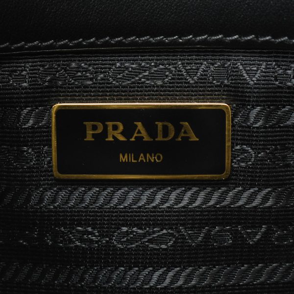 9 Prada Handbag Gold Metal Fittings Saffiano Black