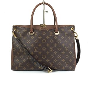 bst 12611 9 Louis Vuitton Jeronimos Damier Body Bag