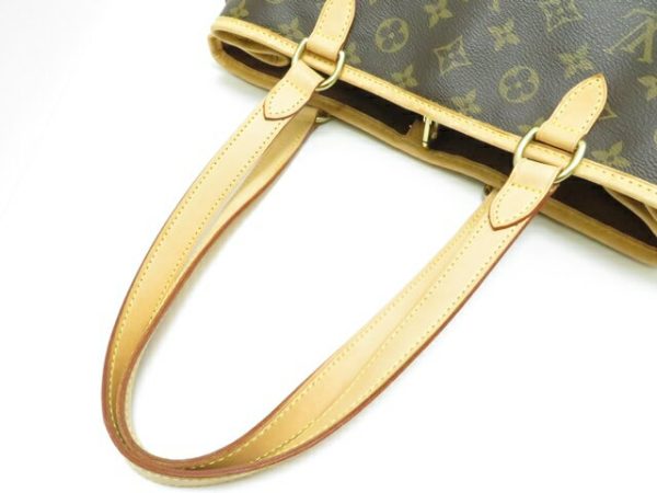 imgrc0101108025 Louis Vuitton Batignolles Vertical Monogram Handbag