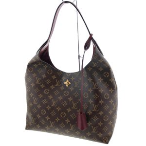 snt 05434 2 Gucci Disney Collaboration GG Supreme Shoulder Tote Beige