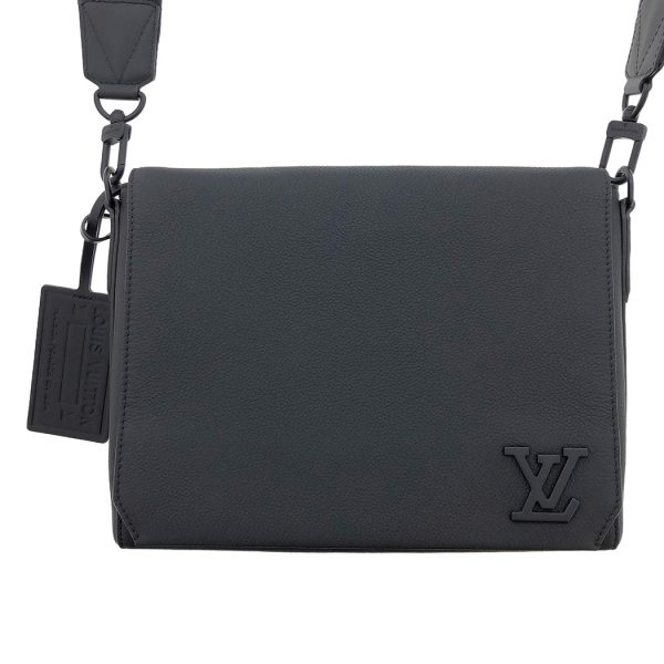 tnk 17736 2 Louis Vuitton Takeoff Messenger One Point Logo Plain Matte Black Diagonal Shoulder Bag