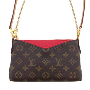 tnk 17832 2 Louis Vuitton New Wave Heart Bag Shoulder Bag Black
