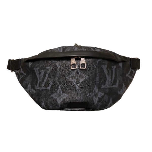 1 Louis Vuitton Discovery Bum Bag Black