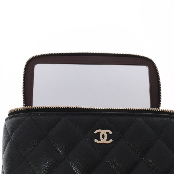 10 Chanel Matelasse Vanity Case Black Gold Hardware Grained Calfskin Shoulder Bag