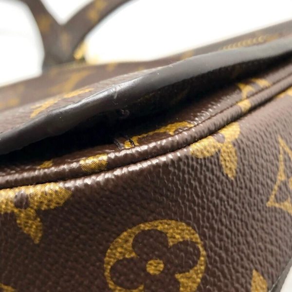 10 Louis Vuitton Pochette Metis MM Shoulder Bag