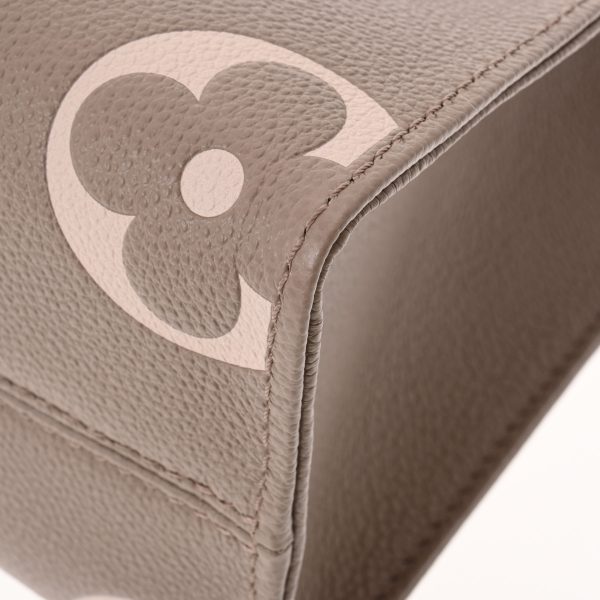 7 Monogram Empreinte On the Go PM Bicolor Tourtrail Crème Leather Handbag