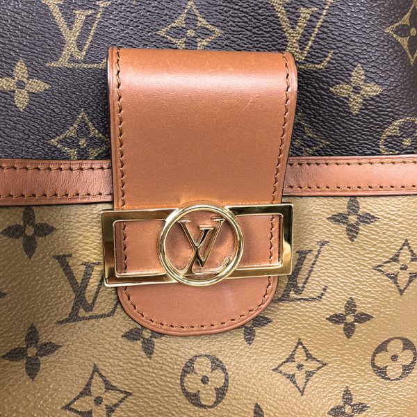 7 Louis Vuitton Hobo Dauphine MM Monogram