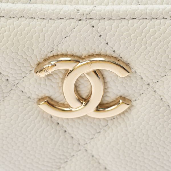 8 Chanel Matelasse Vanity Case White Gold Hardware Grained Calfskin Shoulder Bag