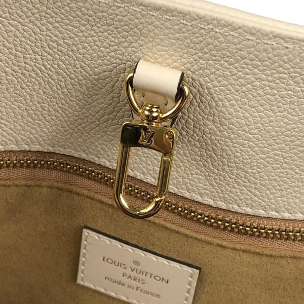 8 Louis Vuitton On The Go GM Claim Handbag Beige