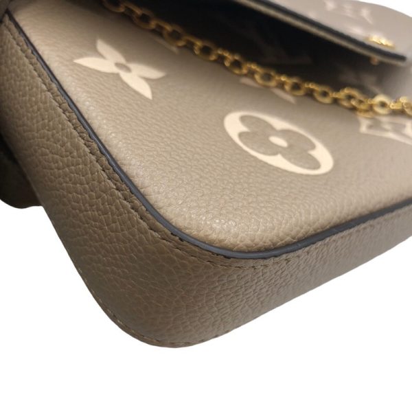 9 Louis Vuitton Pochette Félicie Tourtelle Crème