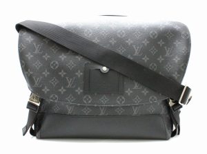 1 Louis Vuitton Courtney MM Shoulder Multicolor Leather White