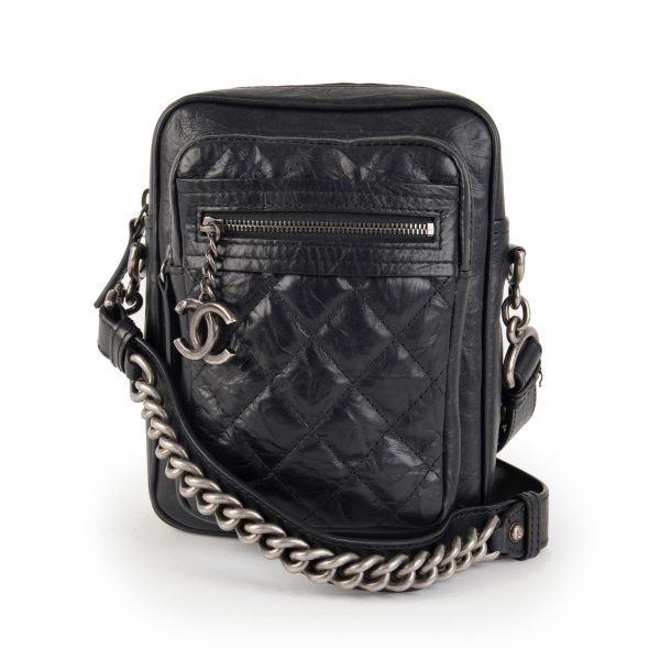 105589 fv 19733254 ec4b 450a adfc 4b34c4321b39 Chanel Black Quilted Calfskin Leather Casual Rock Camera Bag