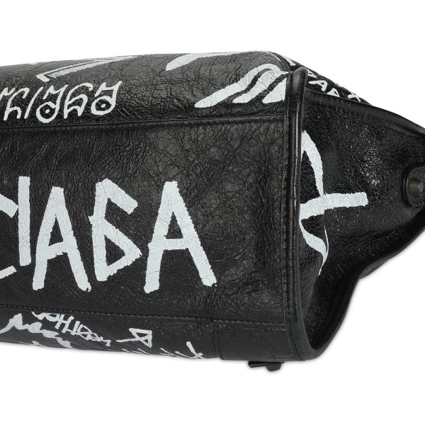 108693 clasp Balenciaga Black White Graffiti Leather Classic City Bag