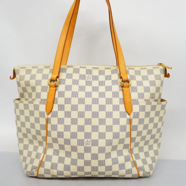 11 Louis Vuitton Tote Bag Damier Azur Totally MM