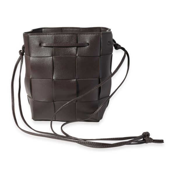 118688 pv 3d295b0e 9e36 44f2 97d5 238389031e75 Bottega Veneta Fondant Maxi Intrecciato Leather Cassette Bucket Bag