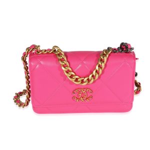 119723 fv a09d499c 576f 4506 ad90 64f5789612bc Chanel Hot Pink Quilted Lambskin Chanel 19 Wallet On Chain