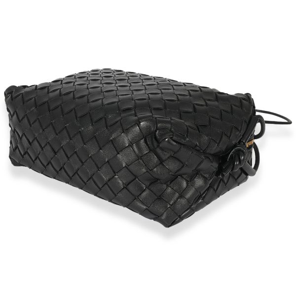 127518 box 355a5df8 3892 4364 93d7 1f89e3ca4f3f Bottega Veneta Black Intrecciato Leather Medium Loop Crossbody Bag