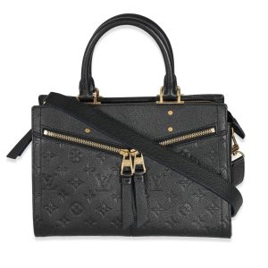 131599 fv Gucci GG Marmont Round Mini Chain Shoulder Bag