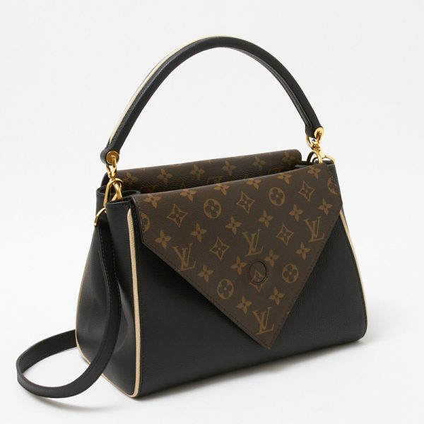 2 Louis Vuitton Double V Handbag Noir