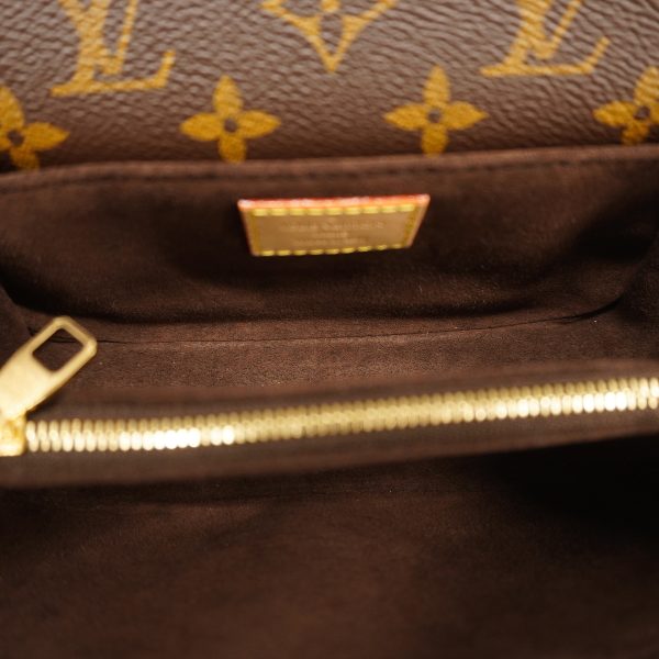 4 Louis Vuitton Monogram Pochette