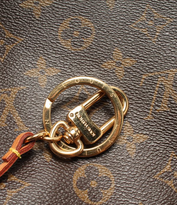 5 Louis Vuitton Shoulder Bag Artsy MM Monogram