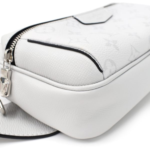 5000041884102389 5 Louis Vuitton Bumbag Outdoor Body Bag Taigarama Antarctica White Leather