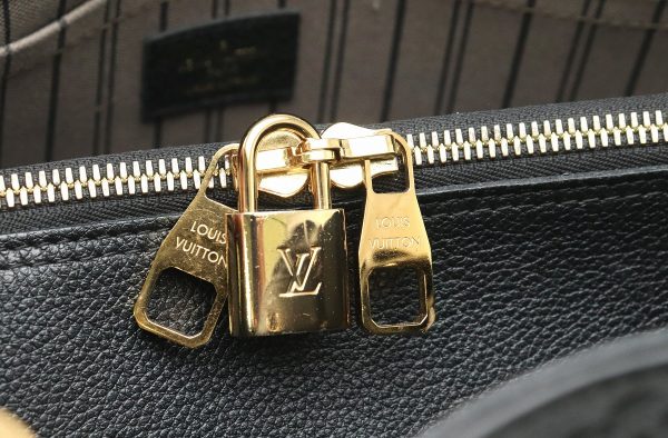 6 Louis Vuitton Empreinte Montaigne GM Noir