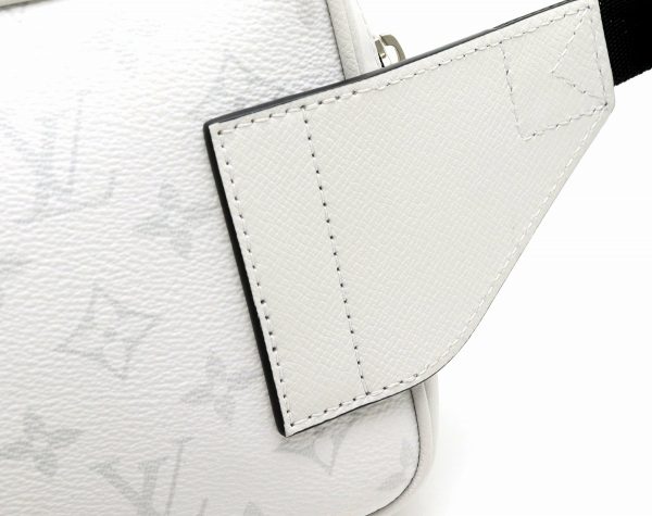 6 Louis Vuitton Taigarama Bum Bag Outdoor Leather Bronze