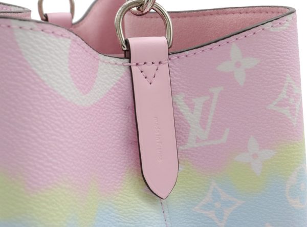 7 Louis Vuitton Escale Neo Shoulder Bag Drawstring Pastel