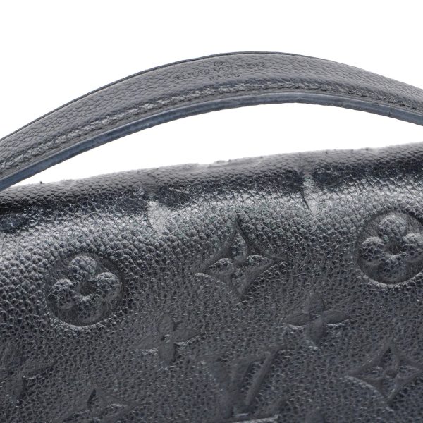 7 Louis Vuitton Monogram Empreinte Pochette Metis MM Noir