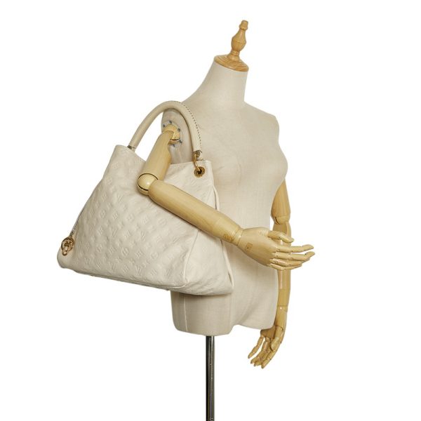 7 Louis Vuitton Empreinte Artsy MM Shoulder Bag Neige Beige