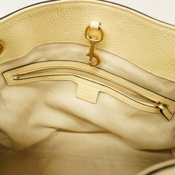 8 Gucci Shoulder Bag Soho Leather Ivory