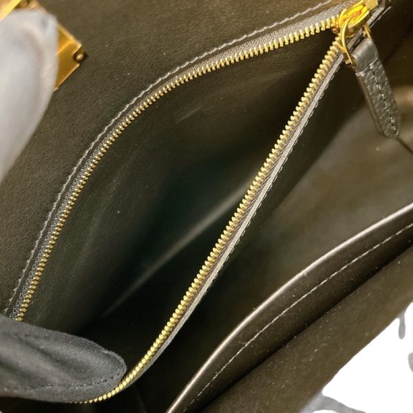 8 Louis Vuitton Mira PM Black