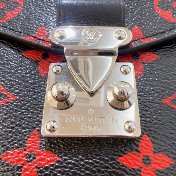 8 Louis Vuitton Pochette Metis MM Black Red